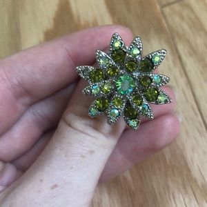 Light green gemstone flower ring